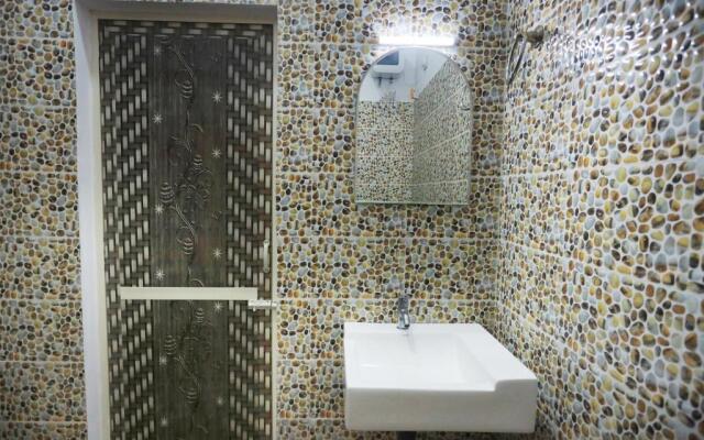 Hotel Rajeswari International