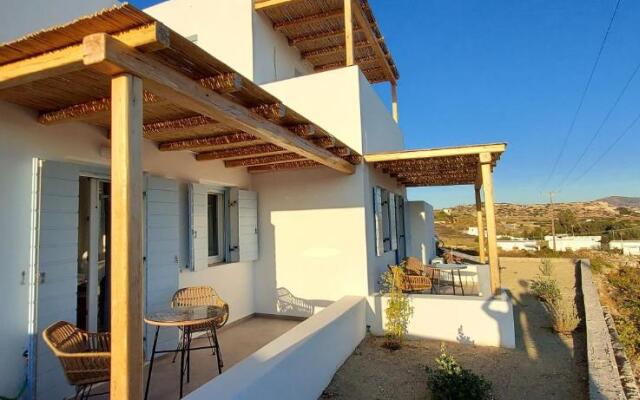 Casa Di Kimolos Apartments