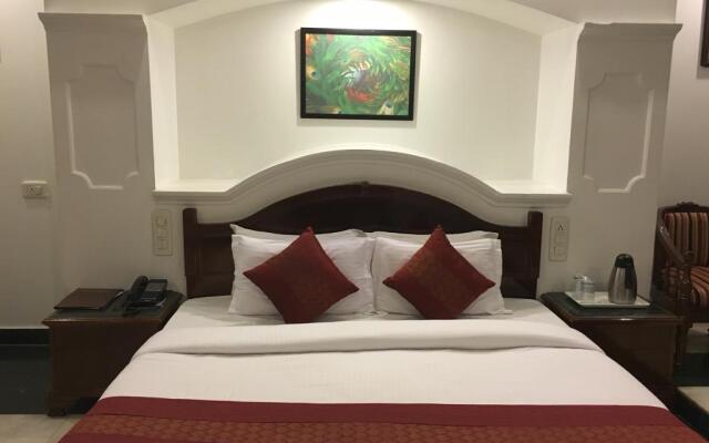 Hotel Lawrence