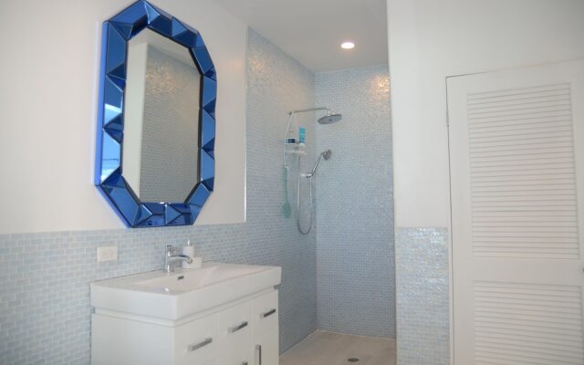 Caprice 9 Cable Beach Design Villa
