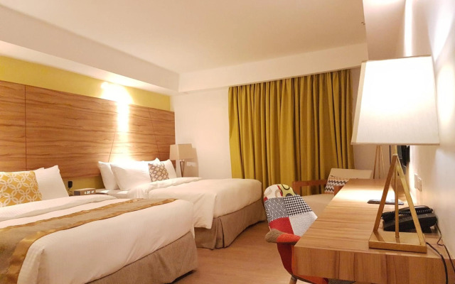 Ferra Hotel and Garden Suites