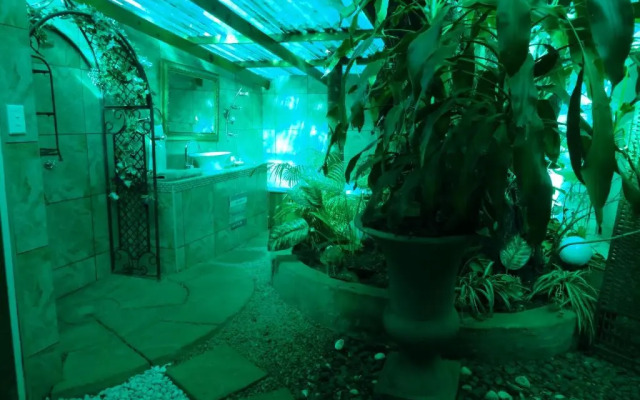 Waterglen Guest Lodge