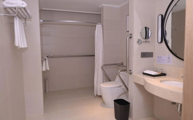 voco Guangzhou Shifu by IHG