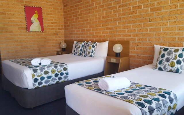 Royal Palms Motor Inn