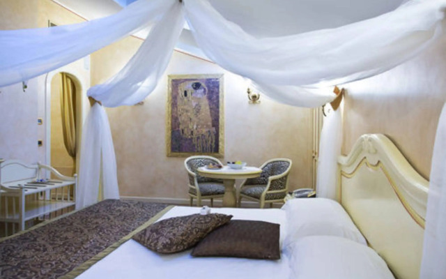 Vip's Motel Luxury Accommodation & Spa