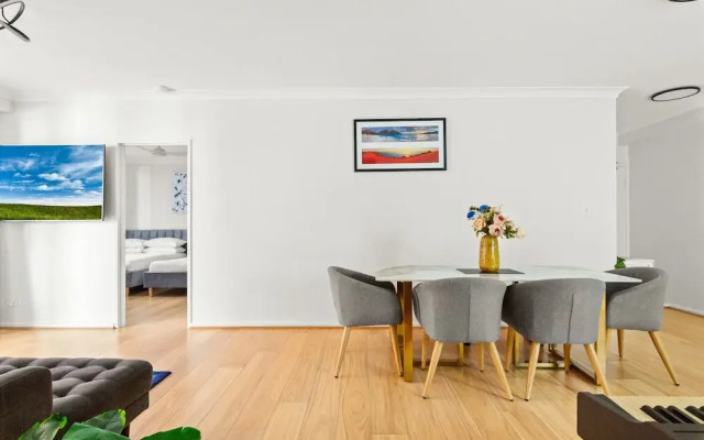 Spacious 2-bed Apartment Near Parramatta CBD