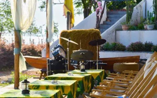 Sunset Cliff Panorama Hotel (Dali, Erhai)