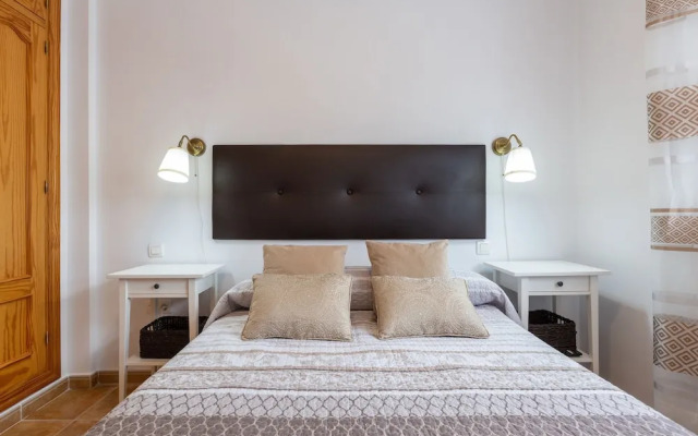 Tolox 1 in Tolox With 1 Bedrooms and 1 Bathrooms