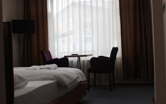 Ikon Otel