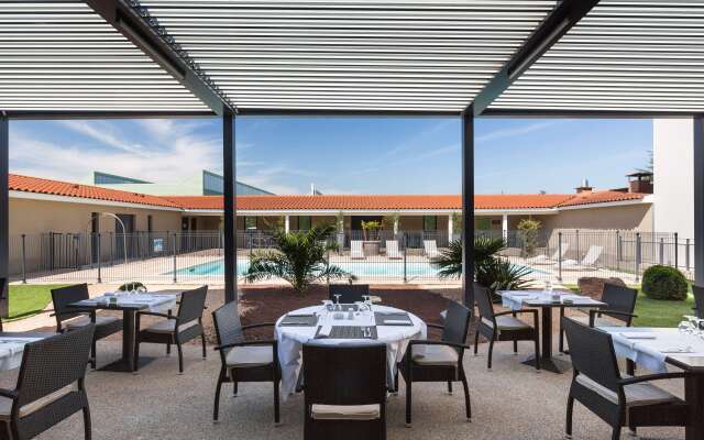 Gatsby Hotel & Restaurant by Happyculture