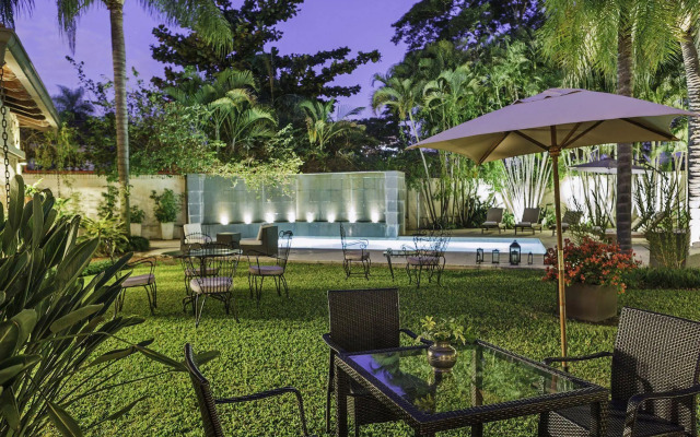 Las Lomas Casa Hotel
