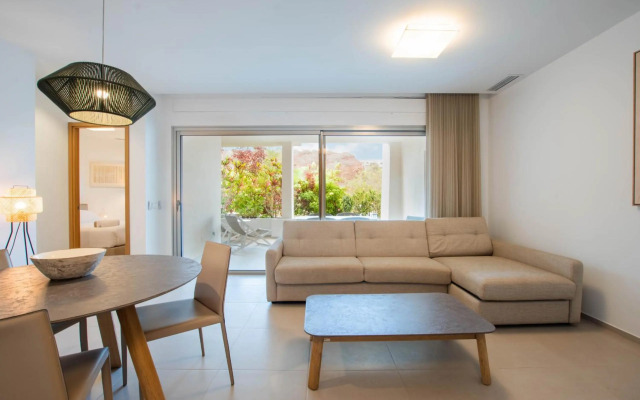 Tinerfe 0-2 DELUXE 1B