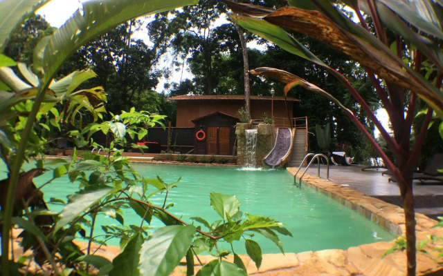 Hotel Rana Roja