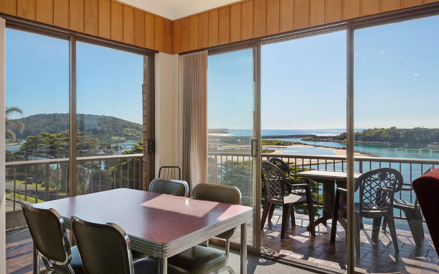 Pacific Pines Unit 6