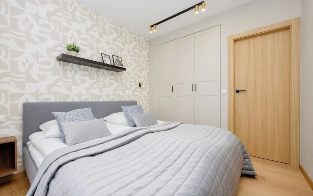 Bałuckiego Apartment Warsaw by Renters