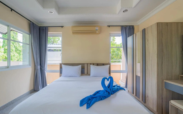 Baan Faa Talaychan Resort