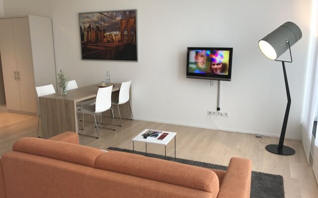 SCHROEDERS Apartement Hotel