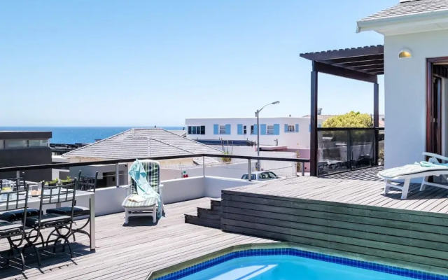 Alluring Seaside Retreat w Pool Stella di Mare