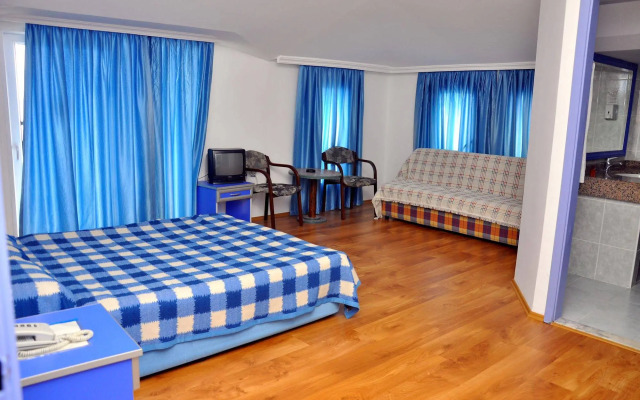 Blue Night Hotel