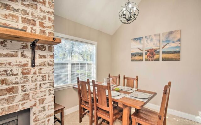 Pet-friendly A-frame Retreat Near Dtwn + Beaches!