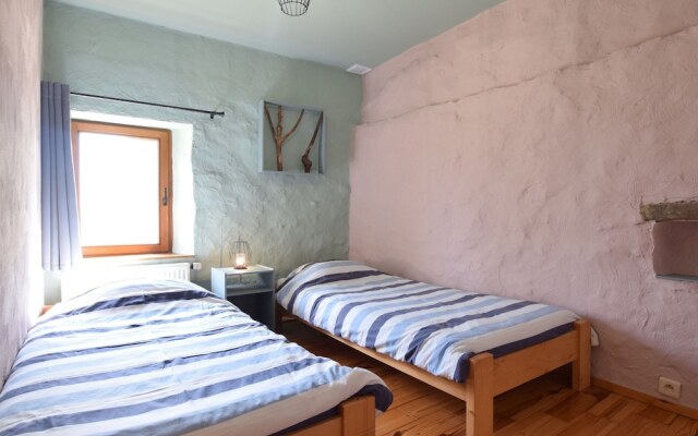 Magnific Holiday Home in Rendeux With Garden