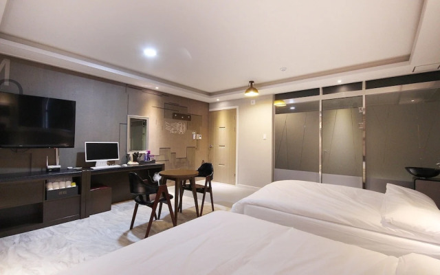 Gimcheon Kan Plus
