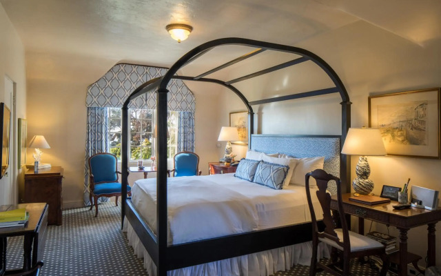 L Auberge Carmel