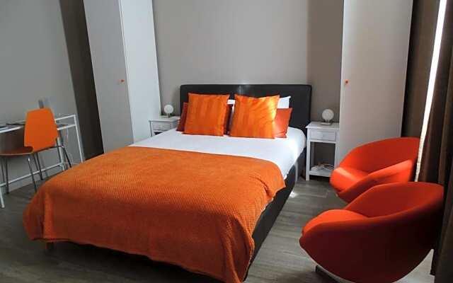 Suite 11