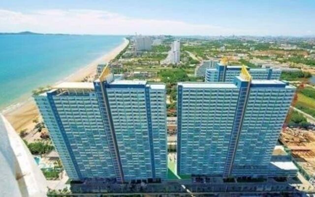 Lumpini Parkbeach Pattaya Pool View