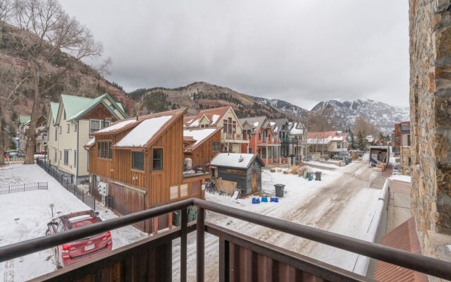 River Club 203 3 Bedroom Condo by Alpine Lodging Telluride
