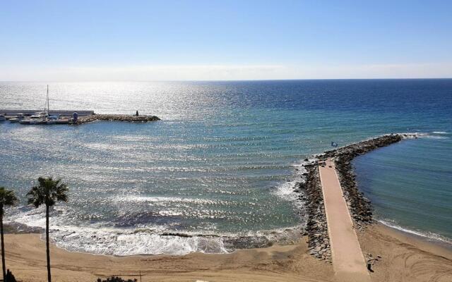 Skol 617 Beachfront Two-bedrooms Duplex With Sea Views