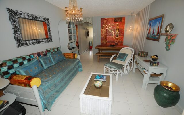 LES Condos in Beautiful Complex With Pool, Near the Beach