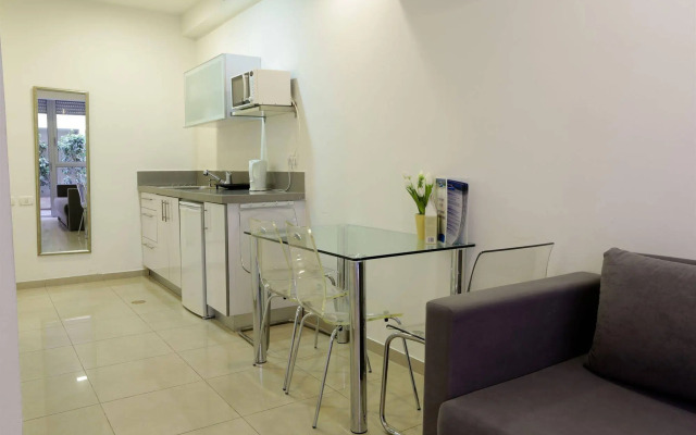 Sea Land Suites