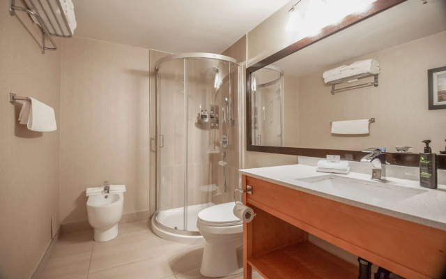 Coast Hillcrest Hotel