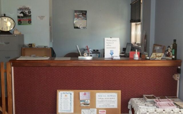 Acacia Rose Motor Inn