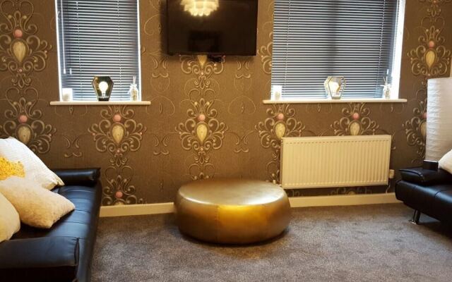 Cardiff Central Apartment