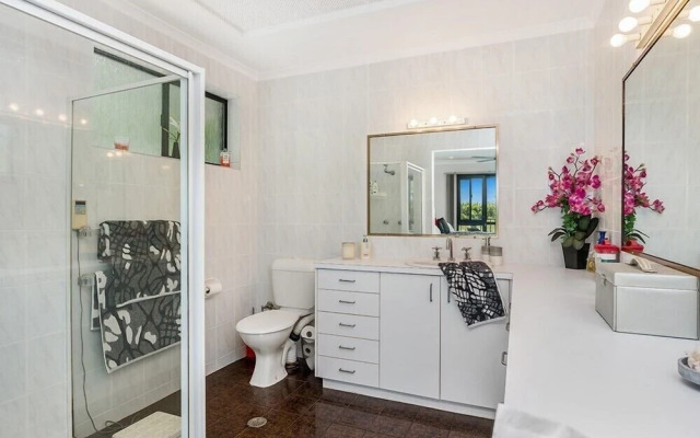 Funky Ocean Shores Getaway