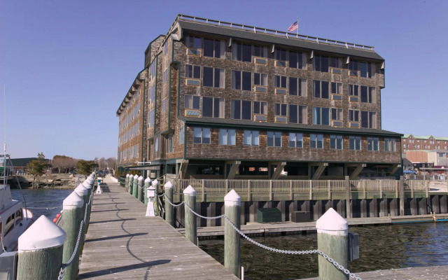 Club Wyndham Inn on Long Wharf
