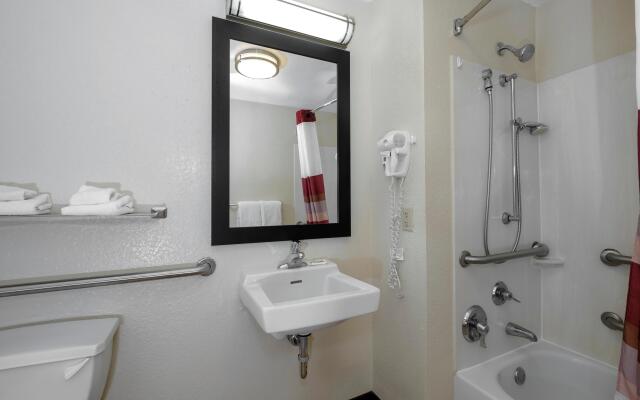 Red Roof Inn PLUS+ Gainesville