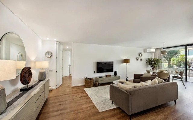 Del Mar Apartment - BT