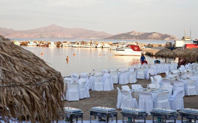 Oasis Beach Hotel