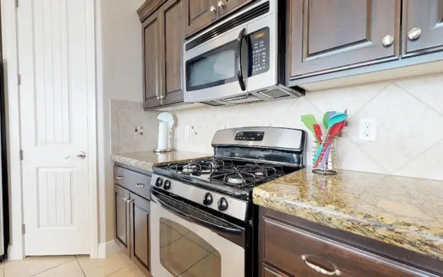 Southern Delight 3 Bedroom Apts by RedAwning