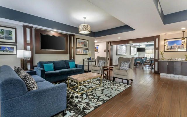Comfort Suites Downtown Sacramento