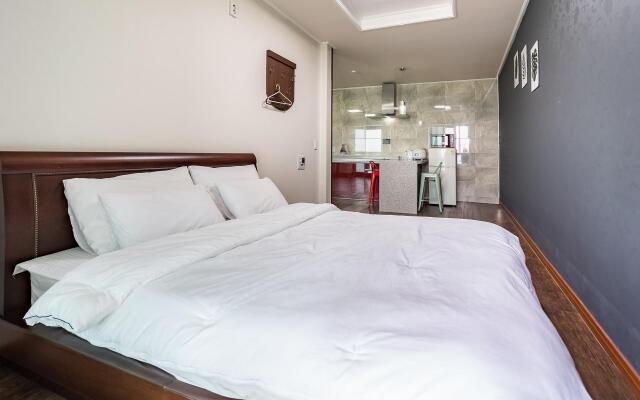 Goseong Dream Hill Pension