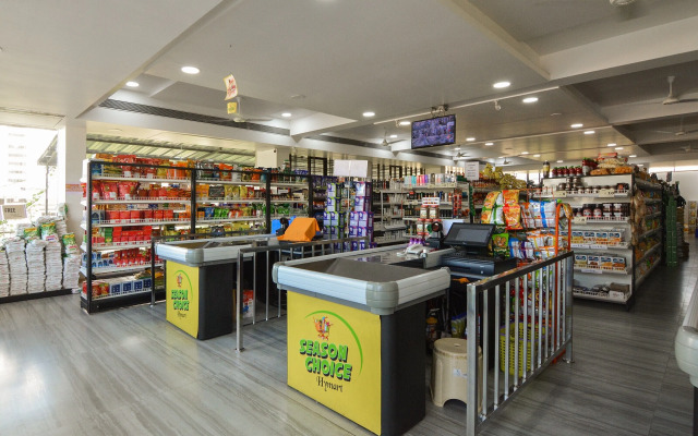 OYO Flagship 19307 Hotel Season Choice