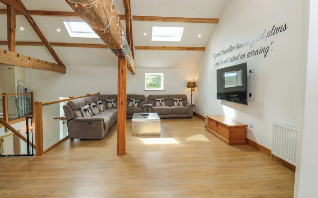 Upper House Barn