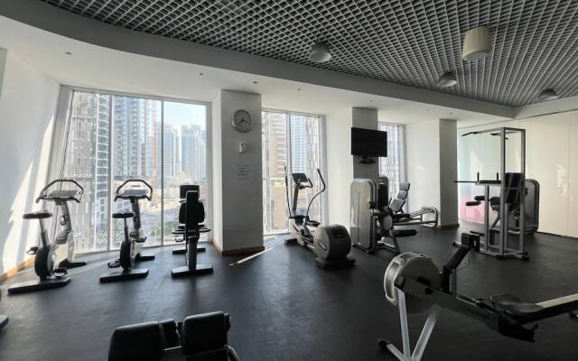 Stunning 1-bed in the Iconic Cayan Tower