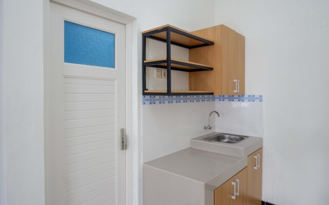 RedDoorz near Terminal Tirtonadi 2