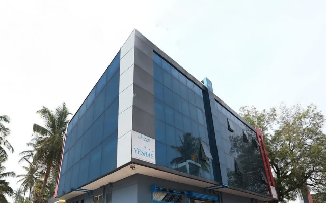 Yashas Residency By OYO Rooms