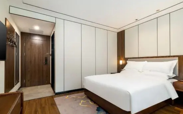 QX Chinese-style Hotel (Haining Intime City)